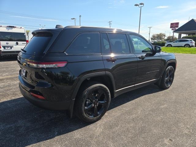 new 2025 Jeep Grand Cherokee car, priced at $42,140