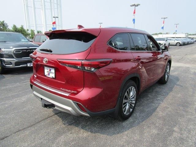 used 2021 Toyota Highlander car, priced at $37,607