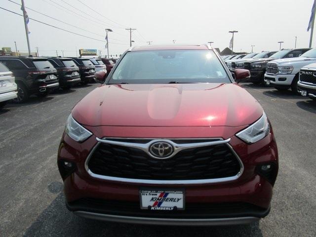 used 2021 Toyota Highlander car, priced at $37,607