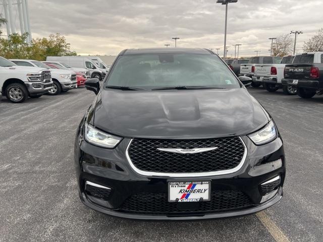 new 2026 Chrysler Pacifica car, priced at $46,905