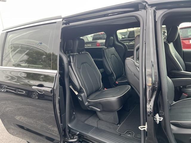 new 2026 Chrysler Pacifica car, priced at $46,905