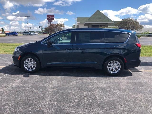 new 2024 Chrysler Pacifica car, priced at $39,990