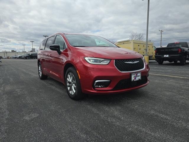 new 2025 Chrysler Pacifica car, priced at $43,601