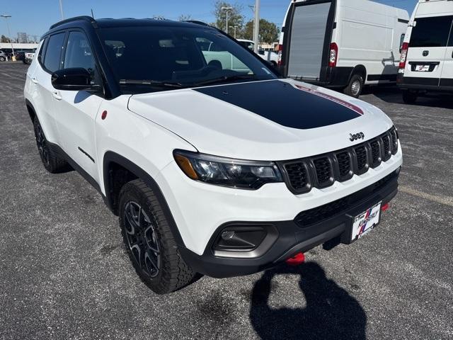new 2026 Jeep Compass car, priced at $33,390
