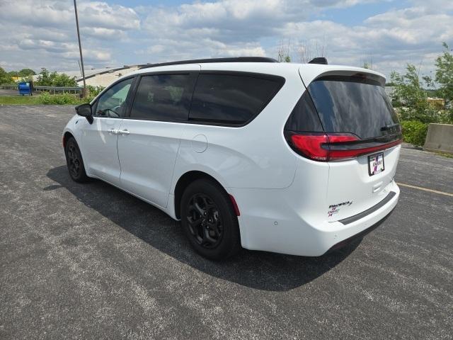 used 2024 Chrysler Pacifica Hybrid car, priced at $37,994