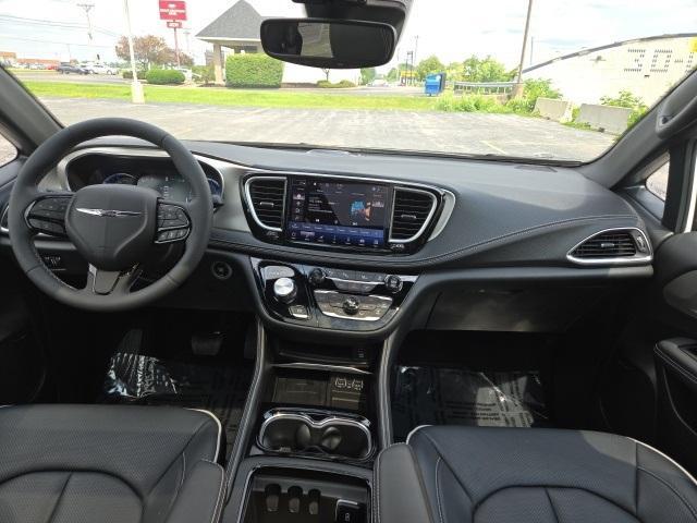 used 2024 Chrysler Pacifica Hybrid car, priced at $37,994
