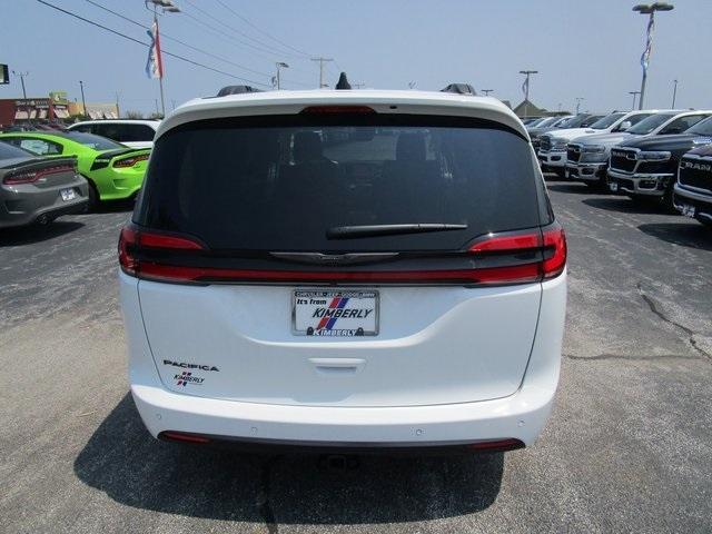 new 2024 Chrysler Pacifica car, priced at $40,345