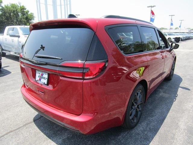 new 2024 Chrysler Pacifica car, priced at $41,190