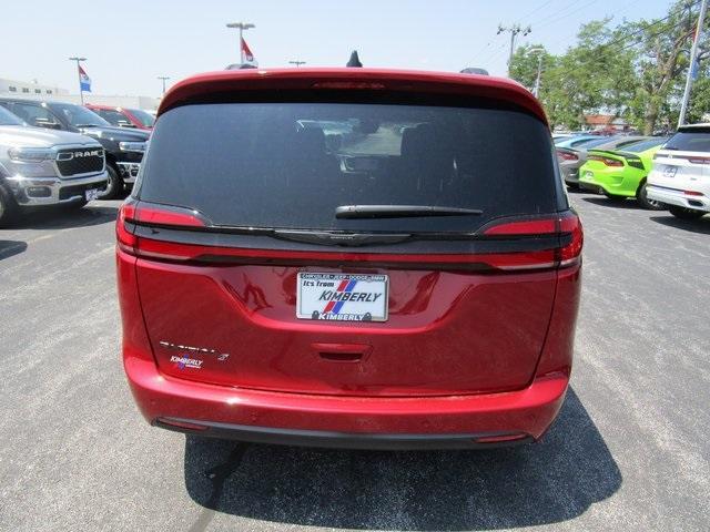 new 2024 Chrysler Pacifica car, priced at $41,190