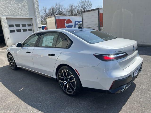 new 2024 BMW 760 car, priced at $130,090