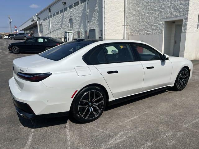 new 2024 BMW 760 car, priced at $130,090