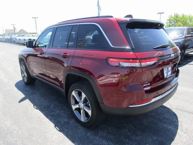 used 2024 Jeep Grand Cherokee car, priced at $43,714