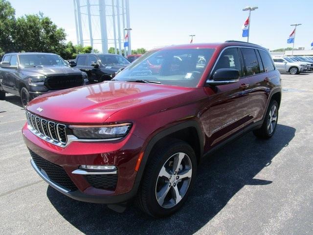 used 2024 Jeep Grand Cherokee car, priced at $43,714