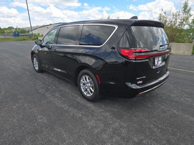 new 2025 Chrysler Pacifica car, priced at $40,603
