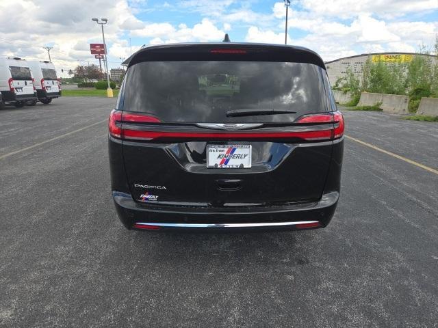 new 2025 Chrysler Pacifica car, priced at $40,603