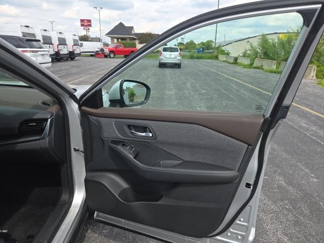 used 2022 Nissan Rogue car, priced at $25,187