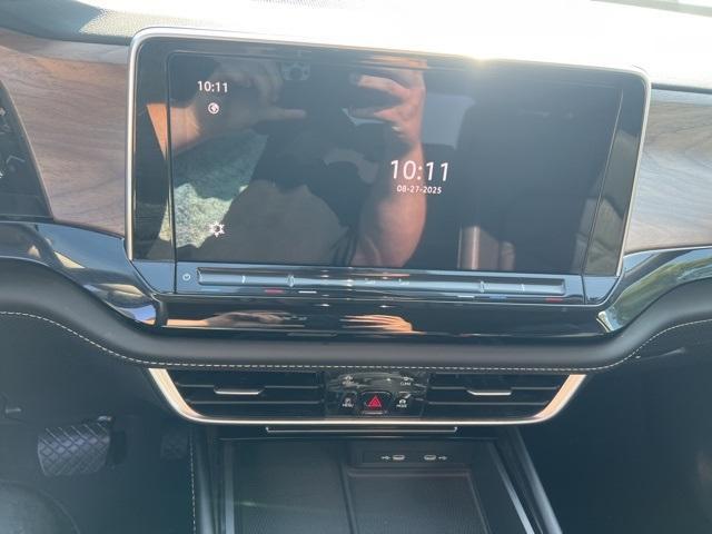 used 2024 Volkswagen Atlas car, priced at $31,487