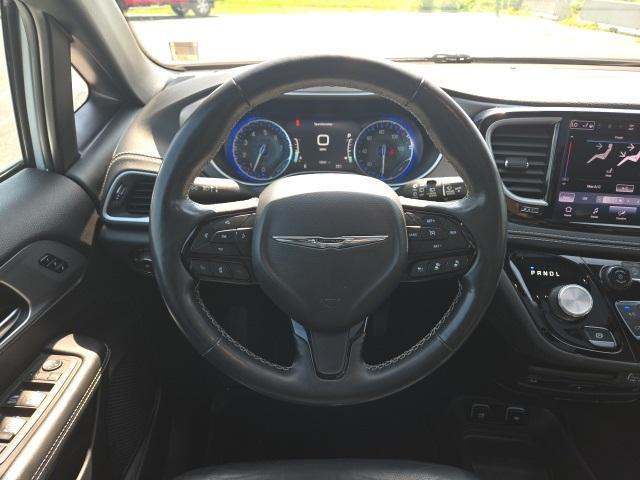used 2021 Chrysler Pacifica car, priced at $27,658