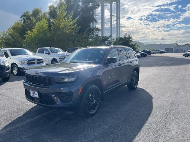 new 2025 Jeep Grand Cherokee car, priced at $41,900