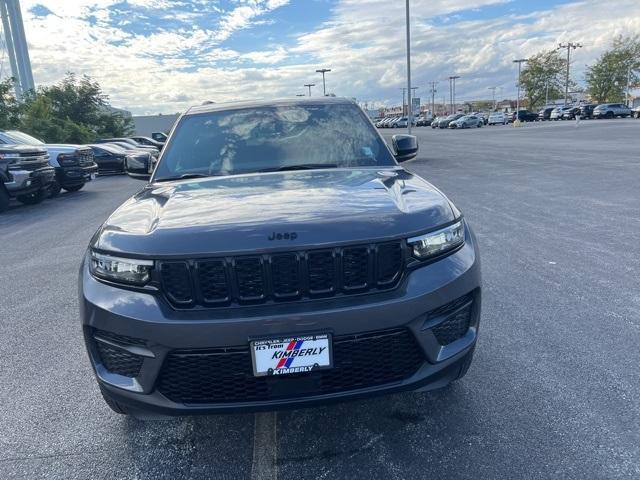 new 2025 Jeep Grand Cherokee car, priced at $41,900