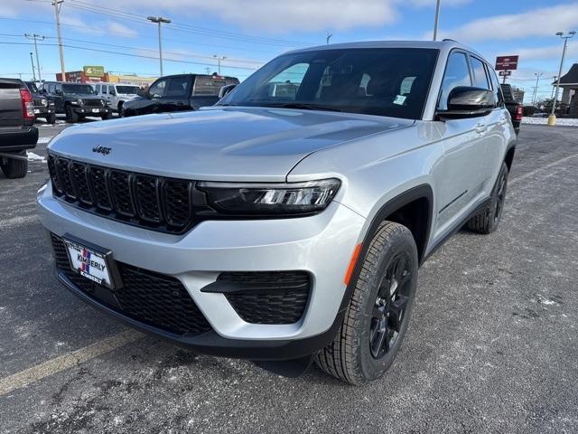 new 2025 Jeep Grand Cherokee car, priced at $42,530