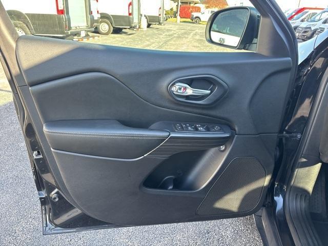 used 2016 Jeep Cherokee car, priced at $11,892