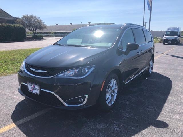 used 2018 Chrysler Pacifica car, priced at $20,905