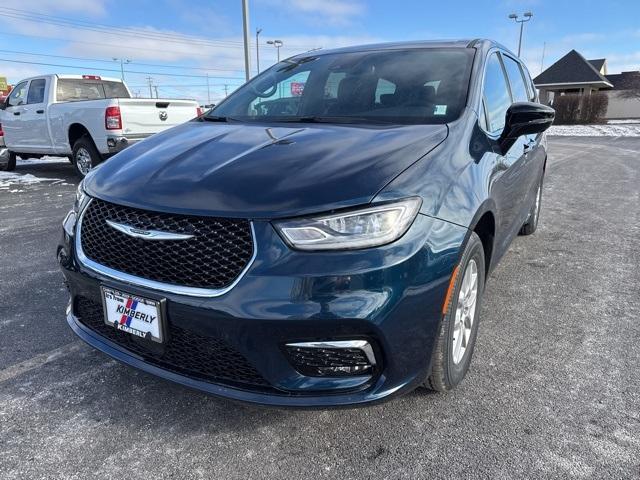 new 2025 Chrysler Pacifica car, priced at $41,420