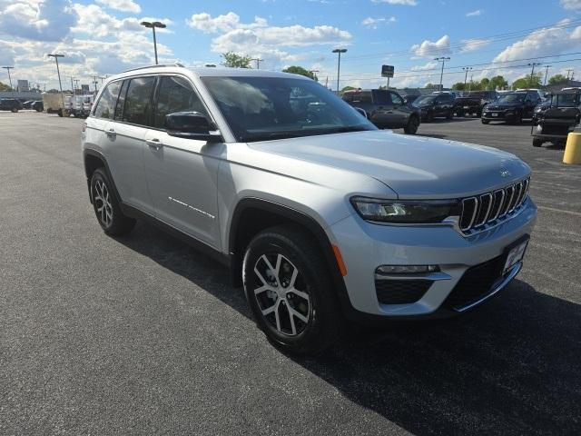 new 2025 Jeep Grand Cherokee car, priced at $43,568
