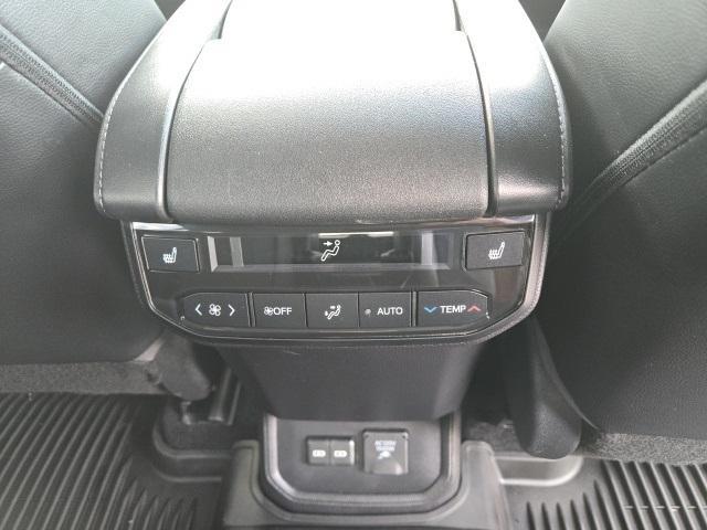 used 2022 Toyota Highlander Hybrid car, priced at $39,968