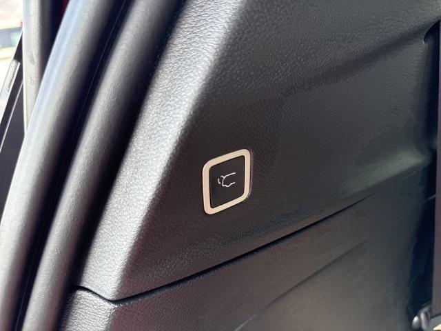 new 2026 Chrysler Pacifica car, priced at $42,165