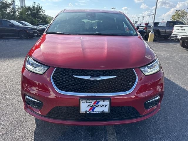 new 2026 Chrysler Pacifica car, priced at $42,165