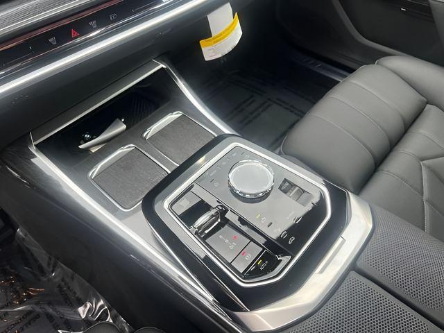 new 2025 BMW 760 car, priced at $129,225