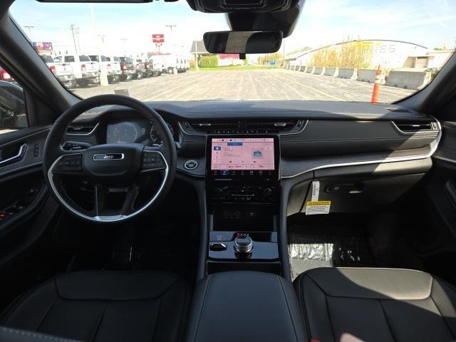 new 2025 Jeep Grand Cherokee car, priced at $43,353