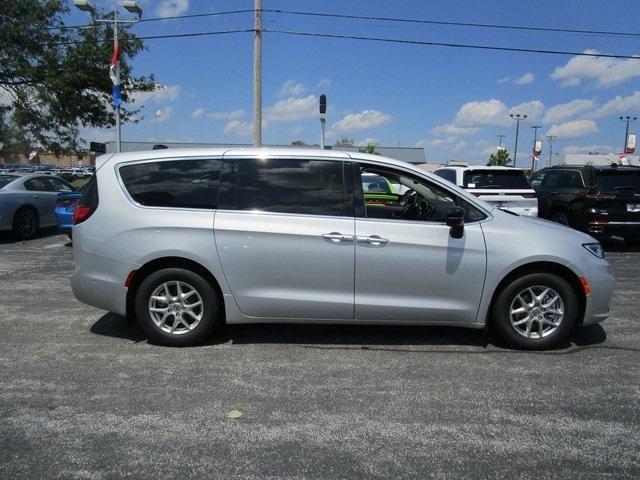 new 2024 Chrysler Pacifica car, priced at $38,820