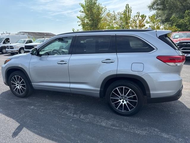 used 2017 Toyota Highlander car, priced at $21,952