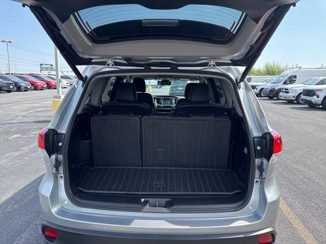 used 2017 Toyota Highlander car, priced at $21,952
