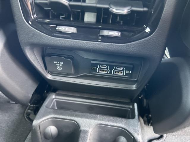 new 2025 Jeep Grand Cherokee L car, priced at $42,655