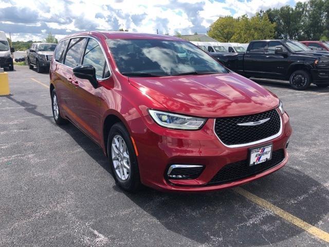 new 2024 Chrysler Pacifica car, priced at $38,495