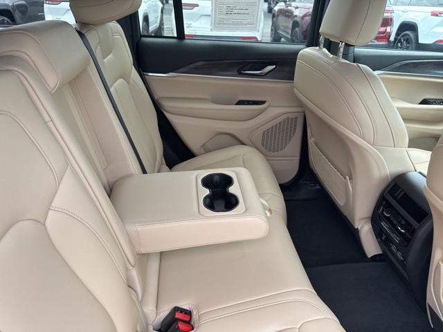 used 2024 Jeep Grand Cherokee car, priced at $35,903