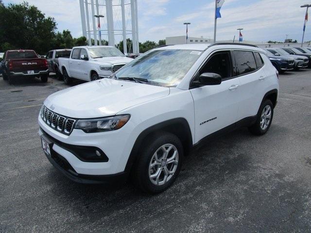 new 2024 Jeep Compass car, priced at $28,940