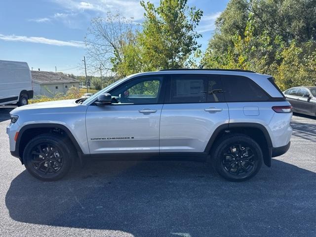 new 2025 Jeep Grand Cherokee car, priced at $41,900