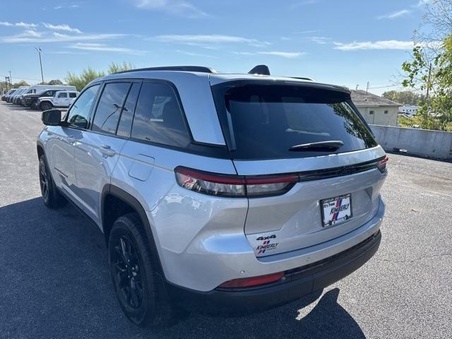 new 2025 Jeep Grand Cherokee car, priced at $41,900