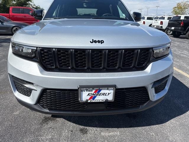 new 2025 Jeep Grand Cherokee car, priced at $41,900