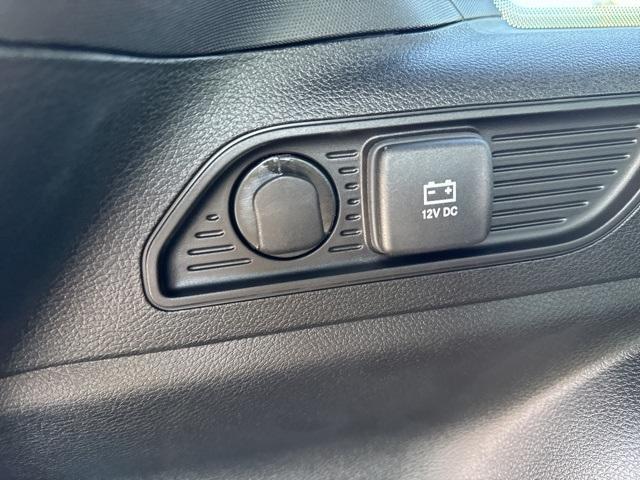 new 2025 Jeep Grand Cherokee car, priced at $41,900