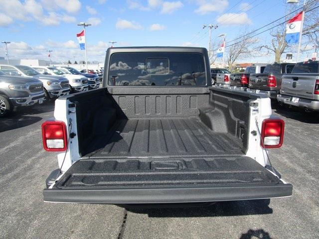 new 2024 Jeep Gladiator car, priced at $43,520