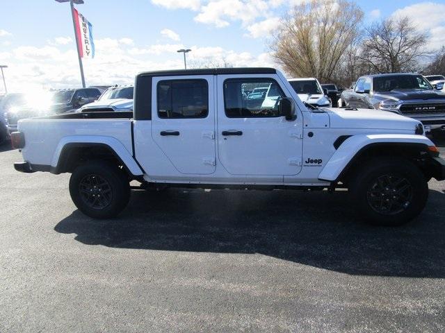 new 2024 Jeep Gladiator car, priced at $43,520