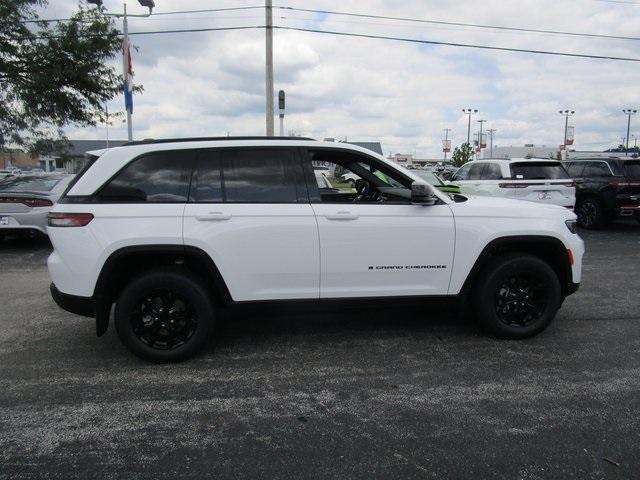 new 2024 Jeep Grand Cherokee car, priced at $43,355