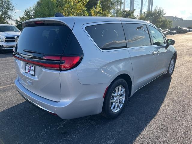 new 2026 Chrysler Pacifica car, priced at $41,865
