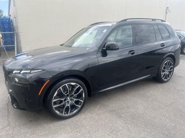 new 2025 BMW X7 car, priced at $120,675